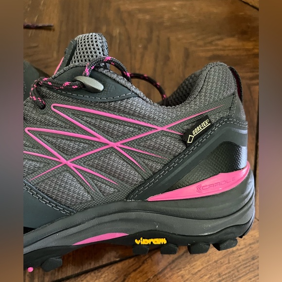 The North Face Hiking Vibram Walking Goretex Woman’s Boots - Picture 2 of 5